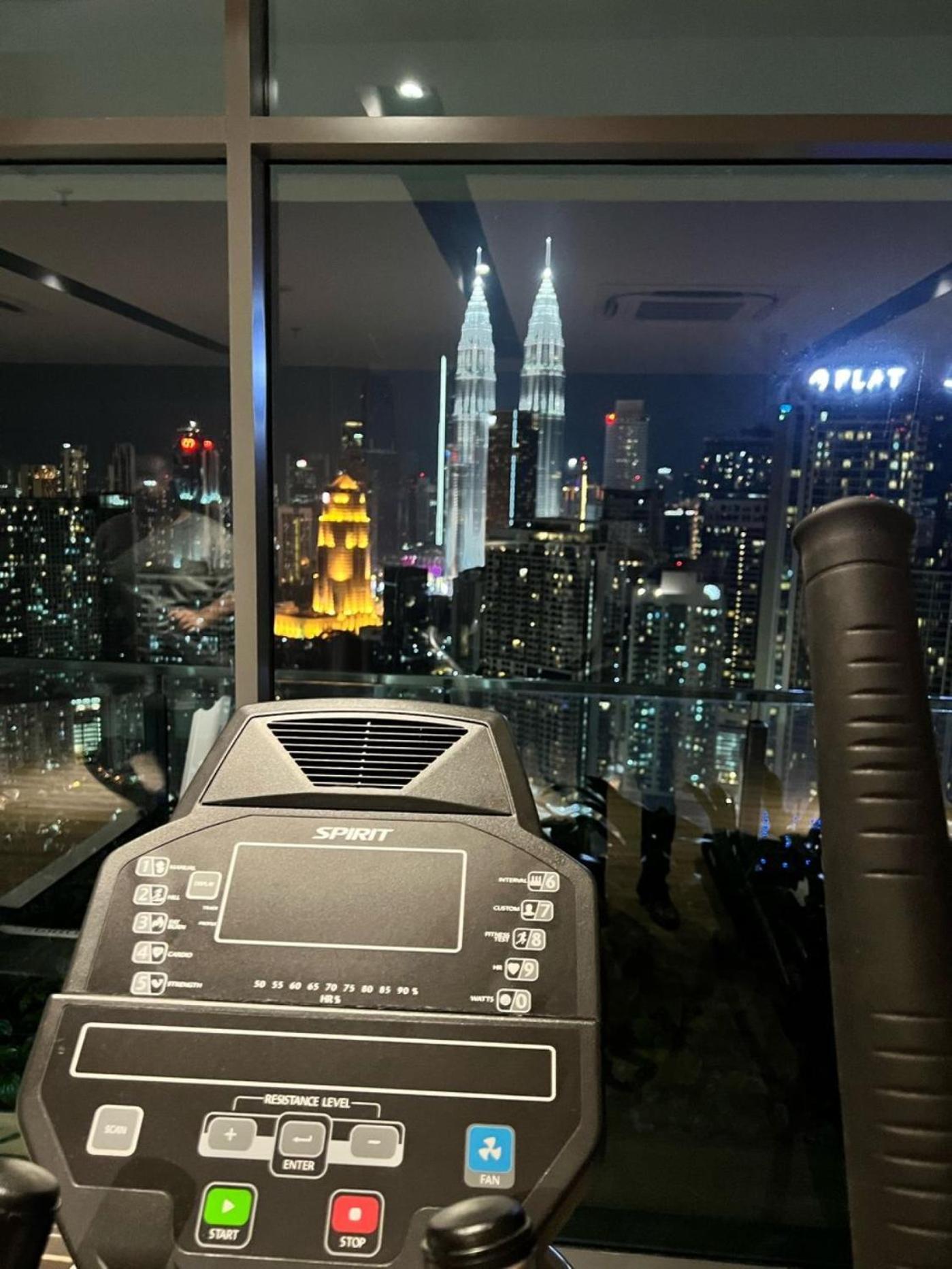 The Luxe Suites Klcc By Cozy Stay Kuala Lumpur Dış mekan fotoğraf